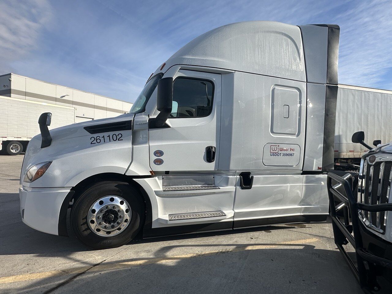 Volvo VNL