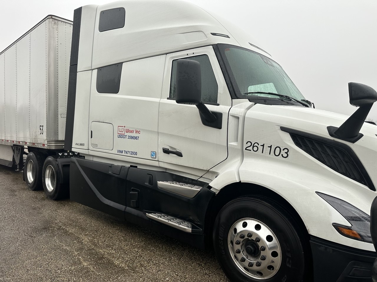 Volvo VNL